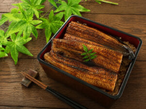 浜名湖産うなぎを使った香ばしいうな重。土用の丑の日におすすめのスタミナ料理。